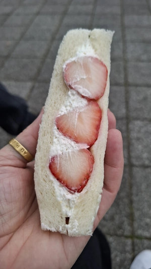 Sandwitch aux fraises.