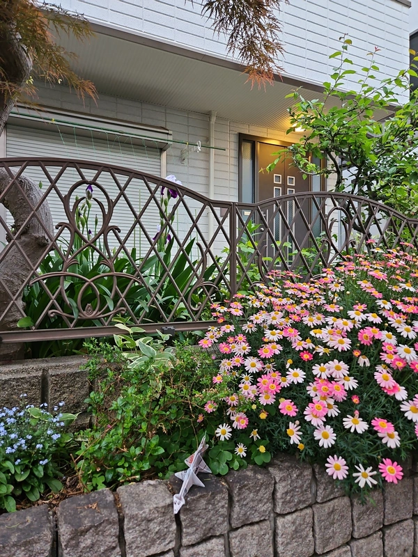Zéro fleurs au classement Villes Fleuries,
mais Tōkyō mérite un bon 4000
