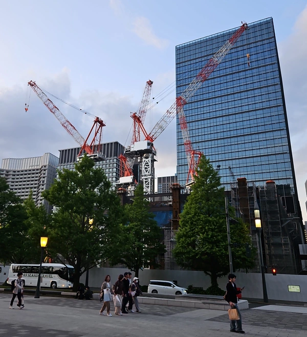 Grues fabricant du Tōkyō.